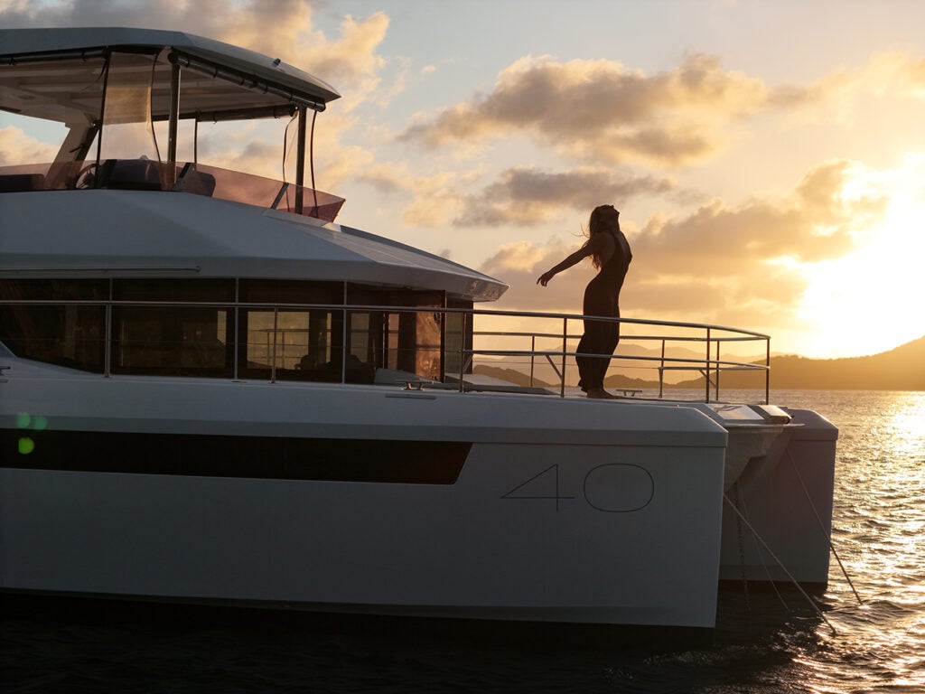Leopard 40PC girl on bow 2