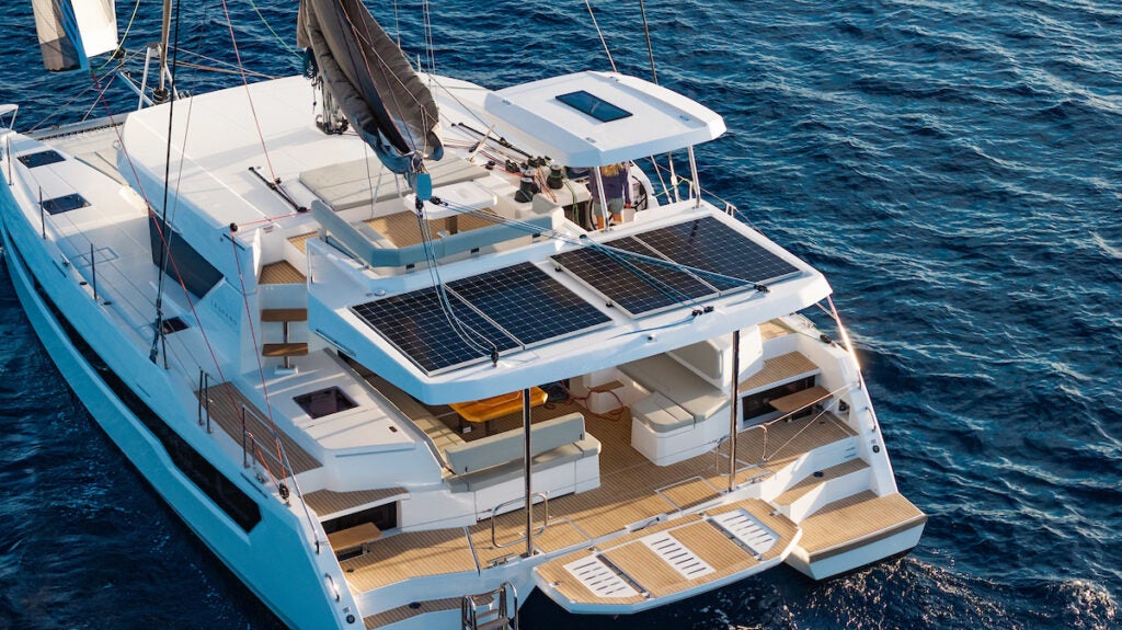 Leopard 46 Solar