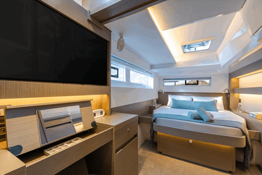 Leopard 52 Owner Suite