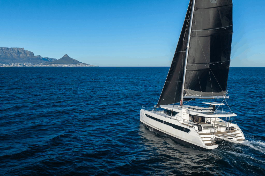 Leopard 52 Sailing