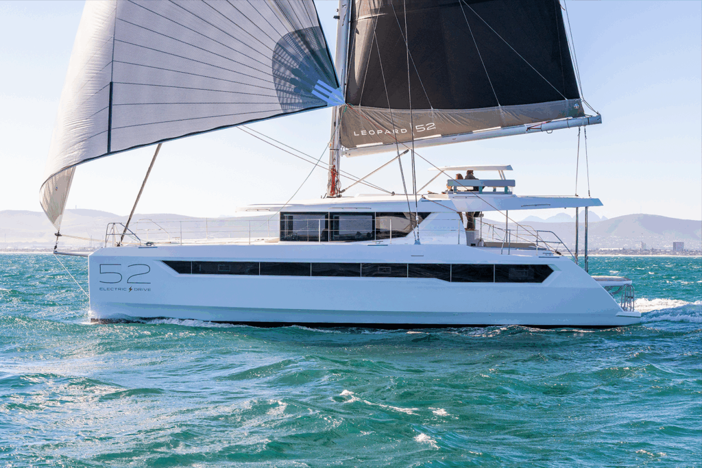 Leopard 52 Sailing